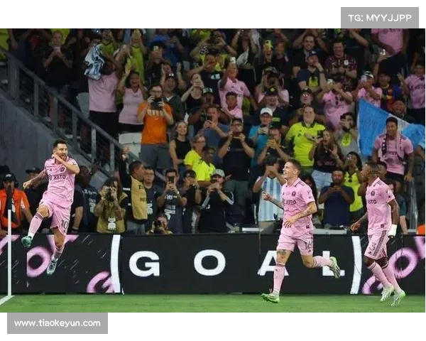 美职篮今日赛事热点追踪：多场关键对决实时解析球迷必看精彩瞬间